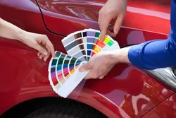 Quali sono i diversi tipi di vernice per auto